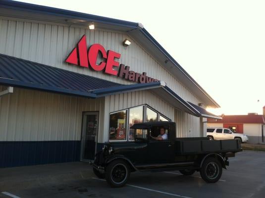 Svoboda's Ace Hardware - Holdrege, NE