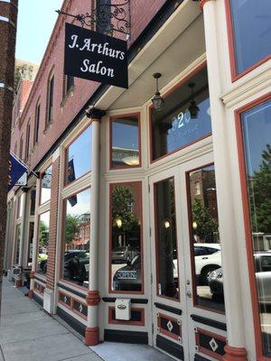 J Arthur's Salon