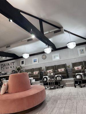 PAINT Nail Bar