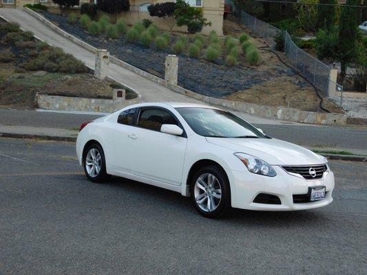 2012 Nissan Altima 2.5 S
 w/ 100k miles - Clean Title