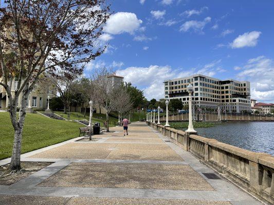 Wide sidewalks around the lake