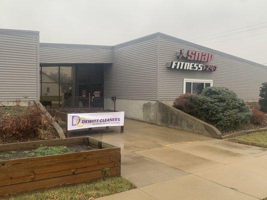 Snap Fitness home of the DeWitt Cleaners since December 2022.