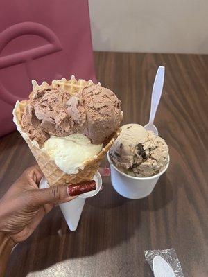 Chocolate peanut butter, and banana pudding in a waffle cone. Caramel brownie and I can't remember the other flavor in the cup