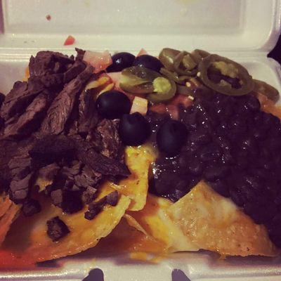 Steak nachos