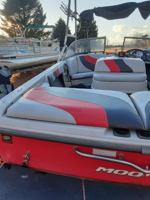 Boat seating reupholster service