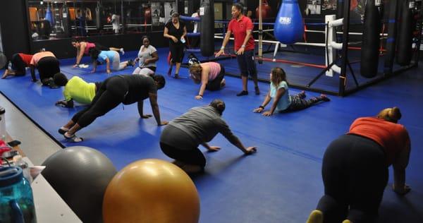 Ladies U-Jam & Boxing Class: Mon, Wed & Thu 73:0 pm - Join Us!!!