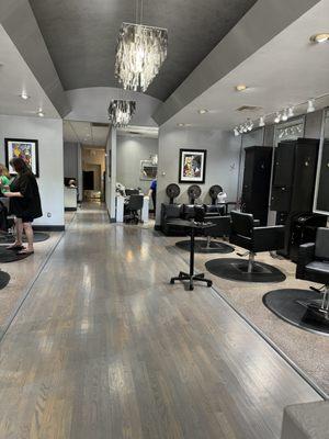 Jagged Edge Salon