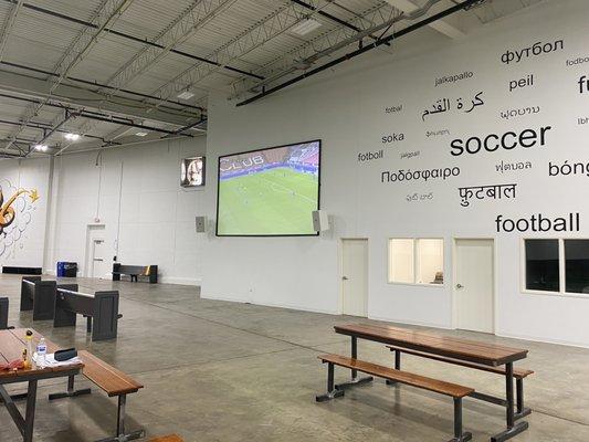 Projector with live Soccer!