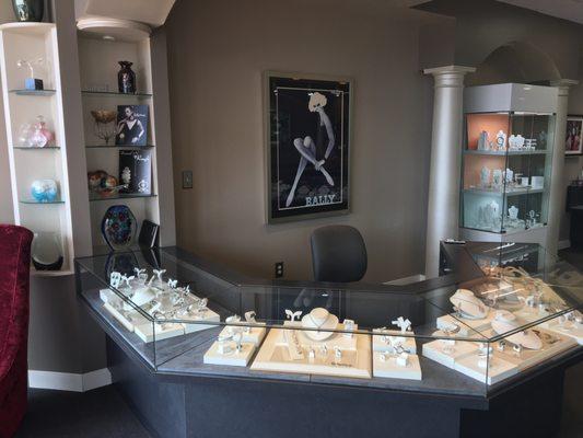 Michael Herr Diamonds & Fine Jewelry Store Interior