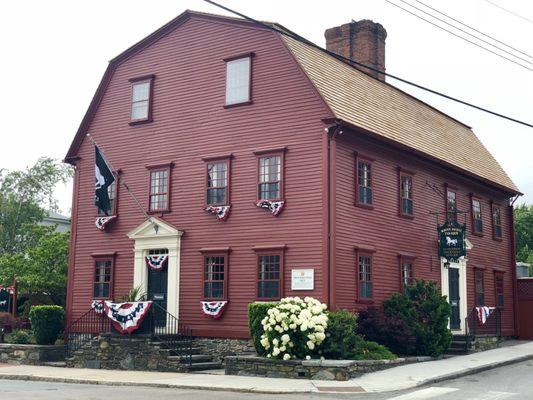 White Horse Tavern EST.1673