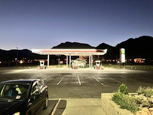 Conoco Gas Station in parking lot