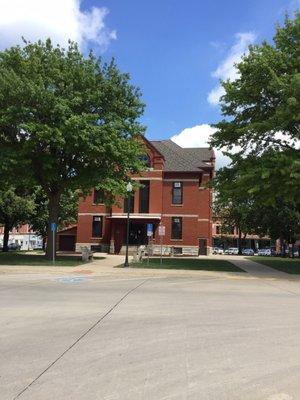 Adair County Courthouse