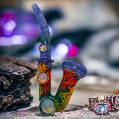 Jakers Glass fully worked Saxophone Sherlock with 3 opal coins