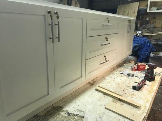 Viny's Custom Cabinets