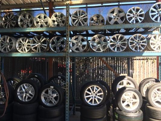 huge selection of O E M wheels