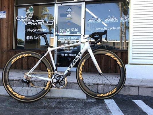 Custom ZIPP Decals on this Trek Emonda