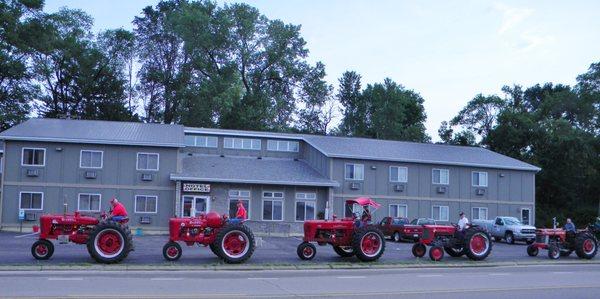 An Old-time tractor road trip