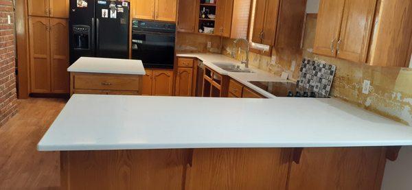 Wonderful workmanship.  Fast service.  Very knowledgeable about the counter top products.  Highly recommend this business.