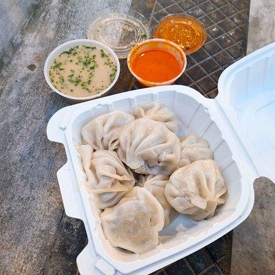 Chicken momos