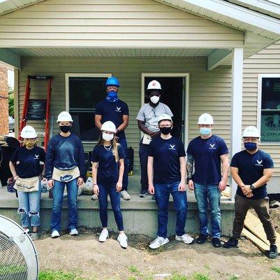 Habitat for humanity volunteers