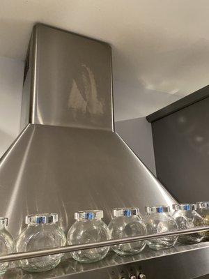 Exhaust hood