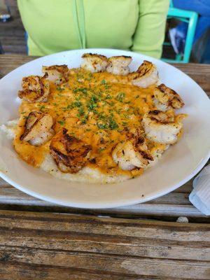 Shrimp & Grits dinner ($17.95).