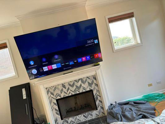 Tv mounting job