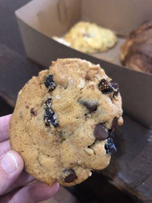 Fig and Walnut Cookie with Chocolate Chips