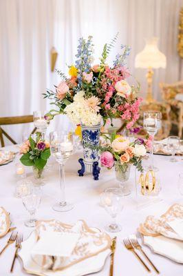 Guest table with small floral