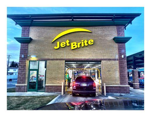 Jet Bright Car Wash . Mannheim Dr. Northlake IL  Pretty Nice! Jet Bright! Different Location! Still Great! Lot of Space! Great Vacuums!  3$!