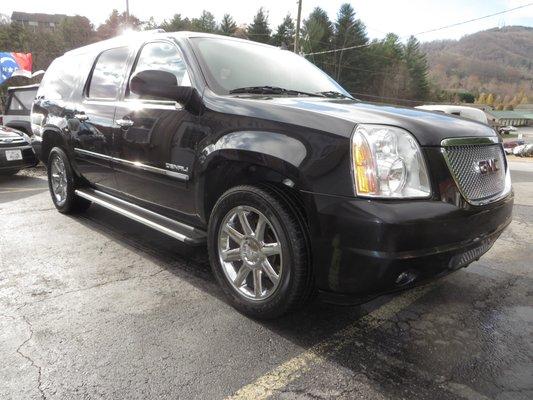 2013 Yukon Denali XL 123k miles