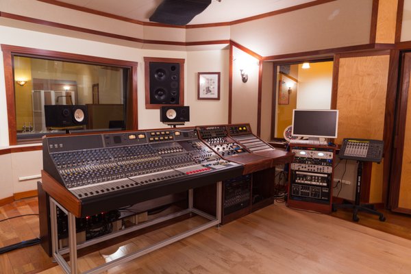 Control Room - Vintage Neve 5316 Console