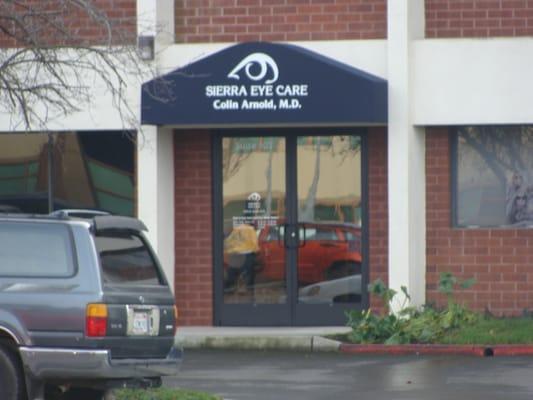 Sierra Eye Care entrance