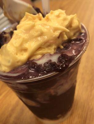 Acai with passion fruit top