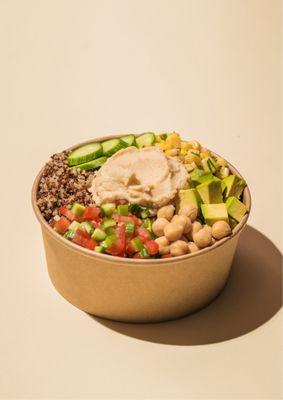 Buddha bowl
Quinoa, cucumber, chickpeas, corn, salsa, pico de gallo, avocado, hummus