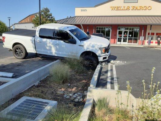 The orchard shopping center walnut creek  New parking spaces 8-27-2020