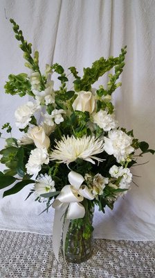 White and green bouquet for a Birthday