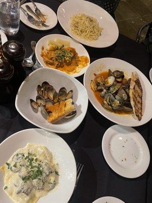 All the goods... ravioli (always a favorite and unlike any other), ragu, clams and cacio e pepe - simply delicious