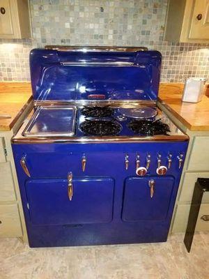 Prettiest old school oven restoration I've ever seen