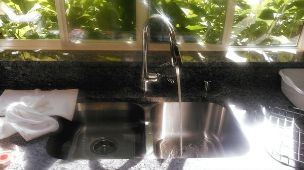 New Kitchen sink Faucet pull-out Spray