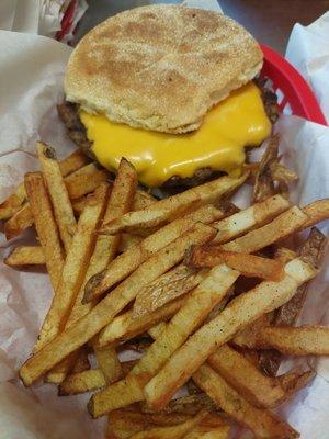 Cheeseburger & Handcut Fries