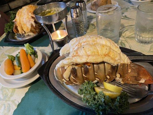 Lobsters 16 oz and veggie medley, heated butter