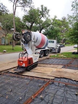 Driveway during pour