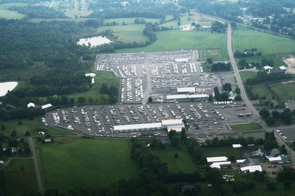 State Line is situated on 80+ acres, allowing more than 7000 vehicles to be stored securely on-site.