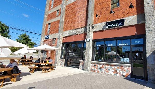 Entrance and outdoor seating.