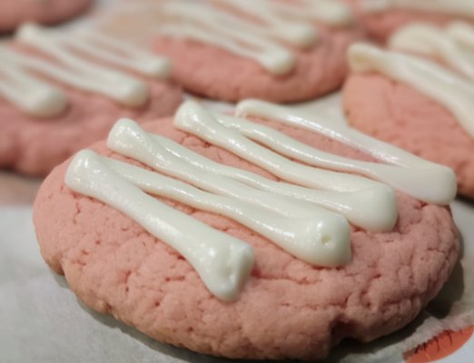 Indulge in the heavenly combination of soft, delicious strawberry cookies and luscious cream cheese.