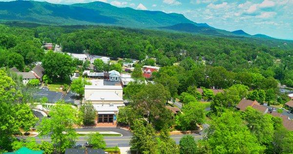 Tryon Fine Arts Center is tucked away in the heart of the Foothills region of Western North Carolina.