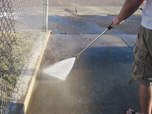 Let us clean the outside of your house, garage, decks and driveways with our low pressure power washing service!