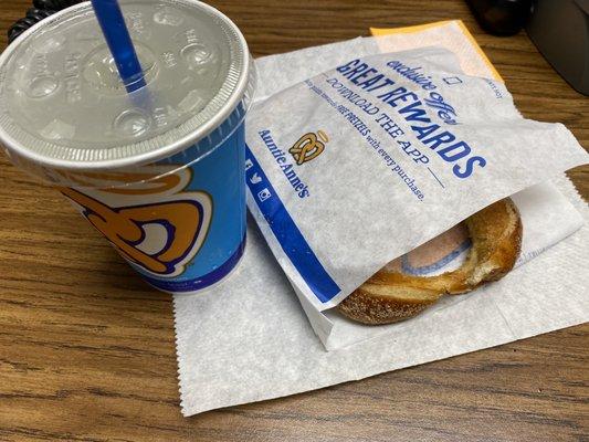 Cinnamon Sugar Pretzel and Original Lemonade