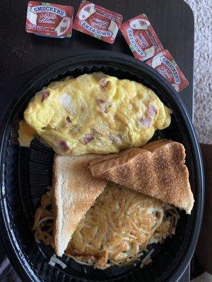 Ham/cheese omelette, hash browns and toast